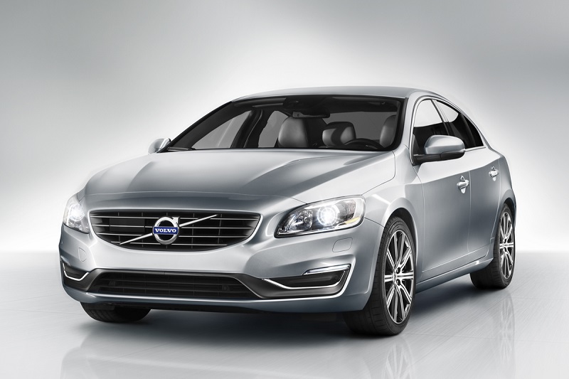Volvo S60 1.6 D2 Momentum 2013 - voorkant