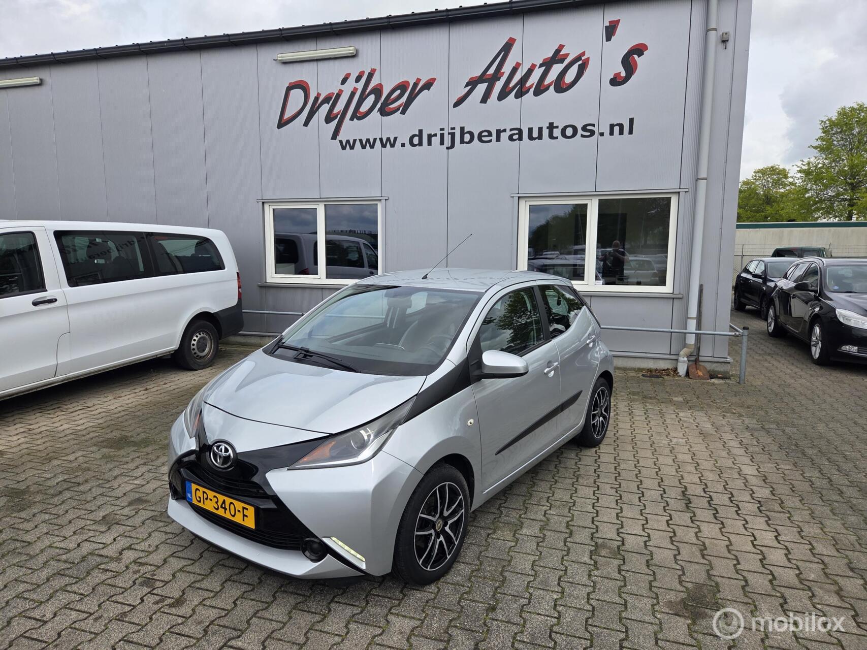 Toyota Toyota Aygo 1.0 VVT-i x-play 2015 - voorkant