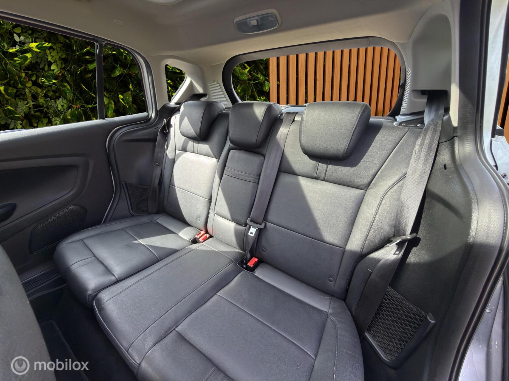 Foto van Ford B-max