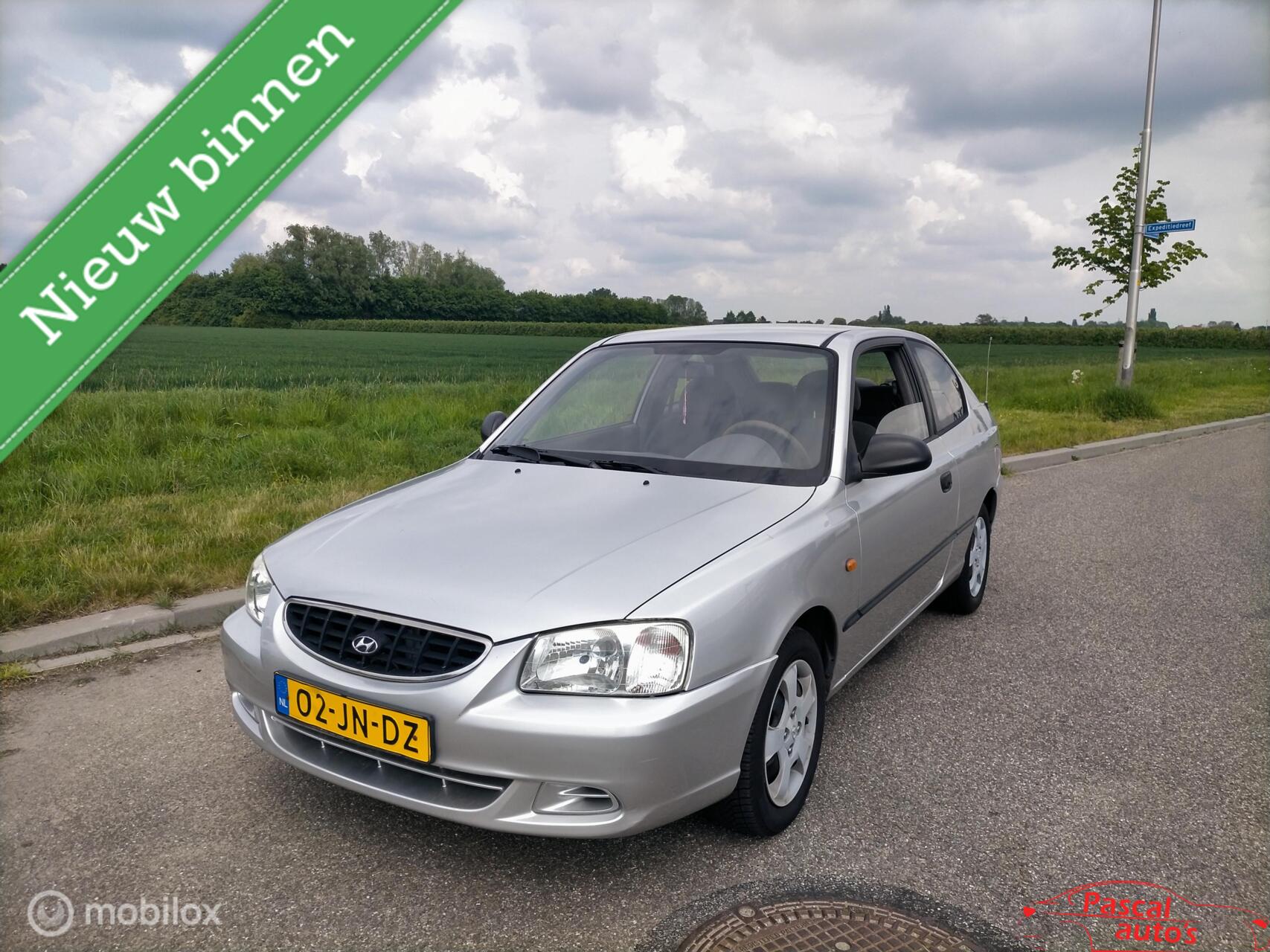 Foto van HYUNDAI ACCENT