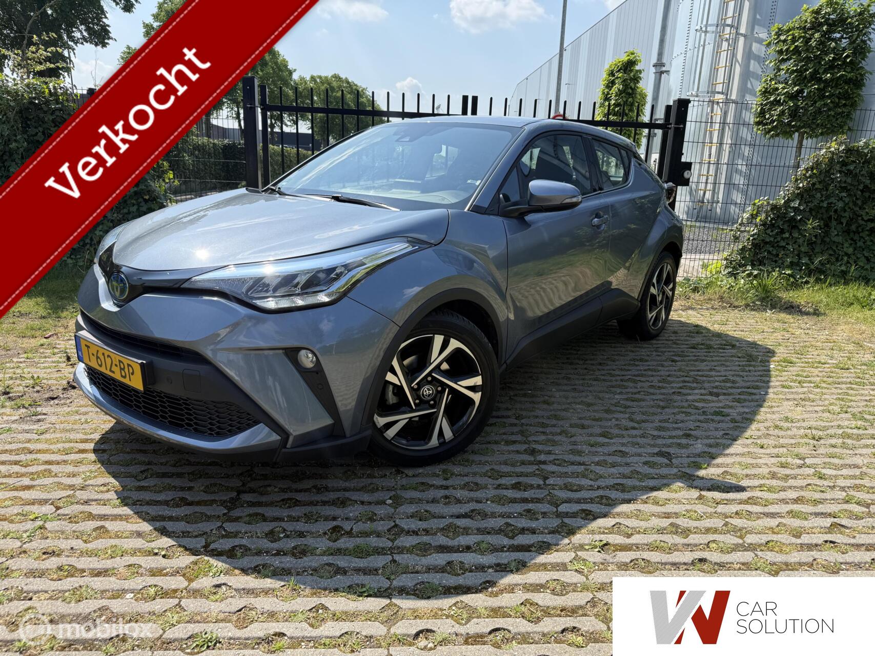 Toyota Toyota C-hr 1.8 Hybrid Dynamic NAP DEALER CARPLAY TREKHAAK 2023 - voorkant