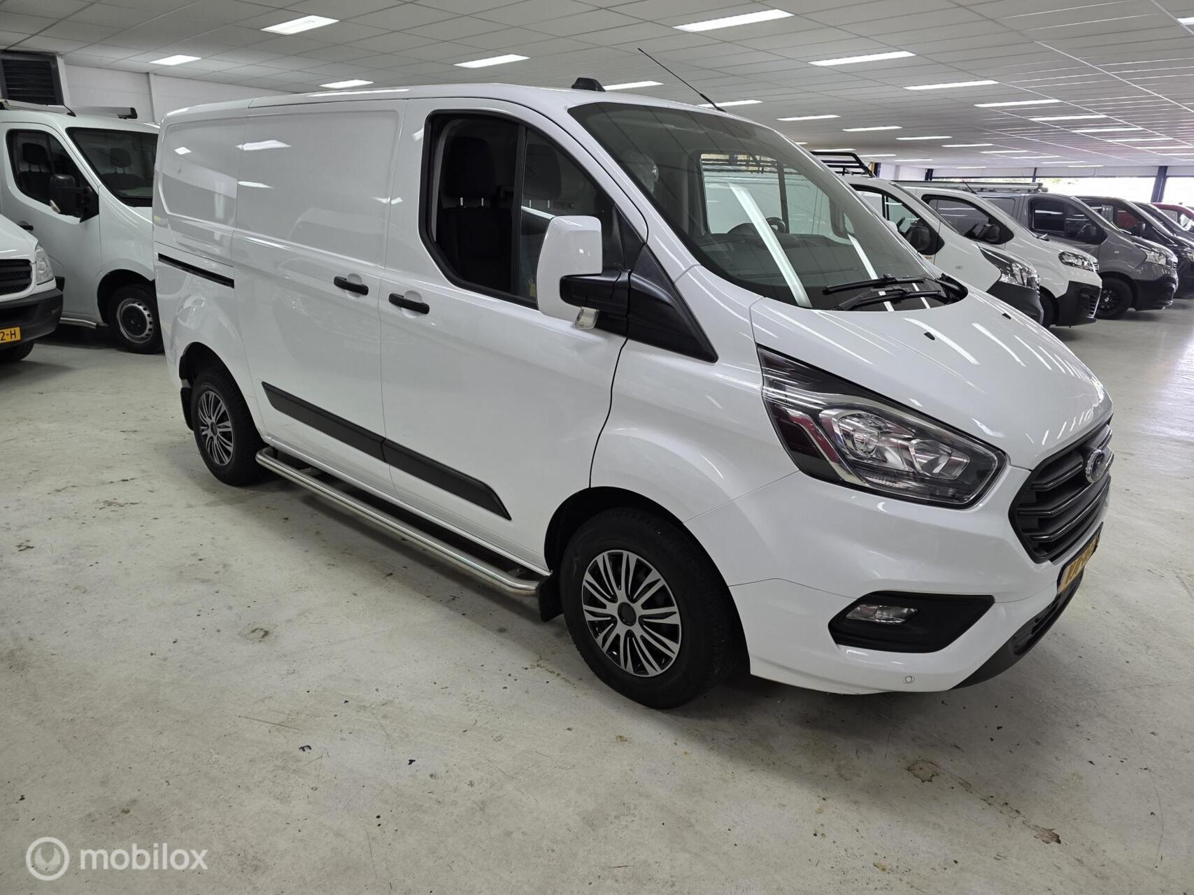 Ford Transit Custom 280 2.0 TDCI L1H1 Airco Cruise Omvormer 2021 - voorkant