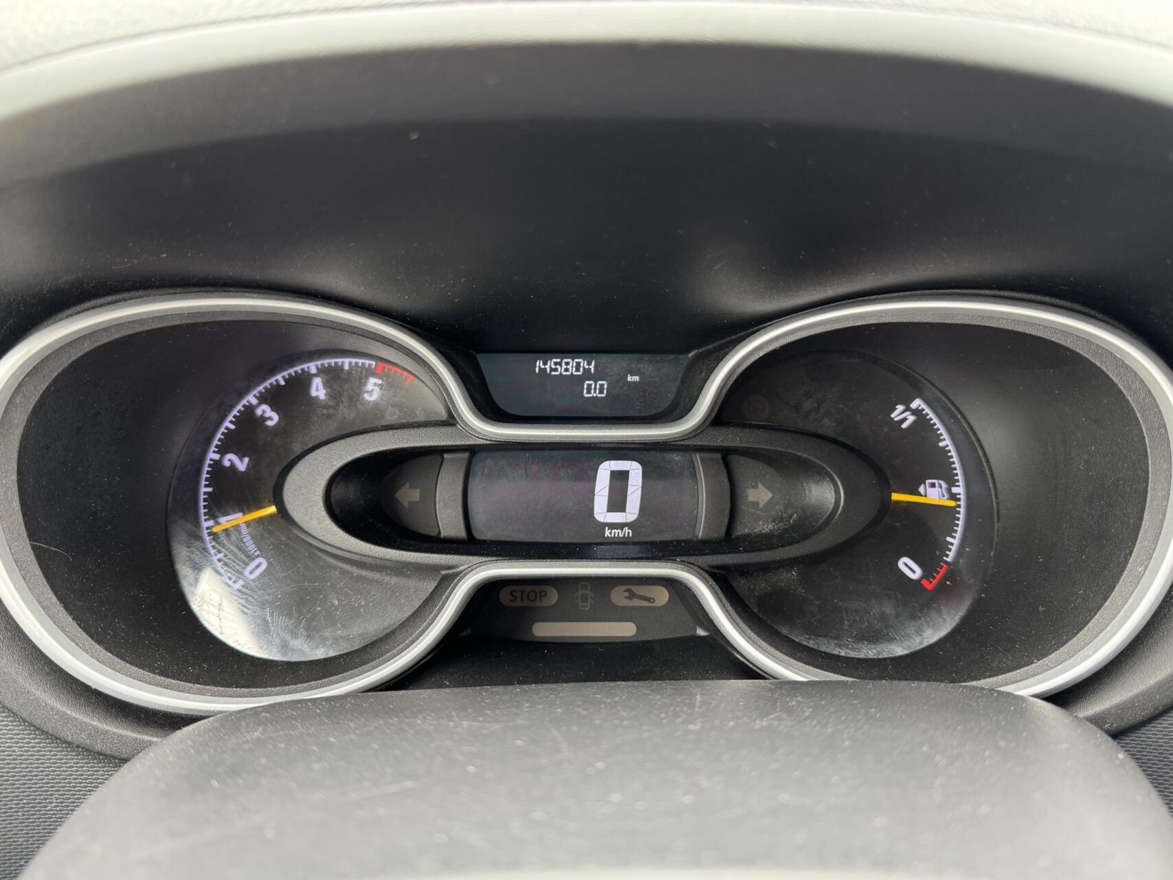 Foto van Opel Vivaro-b