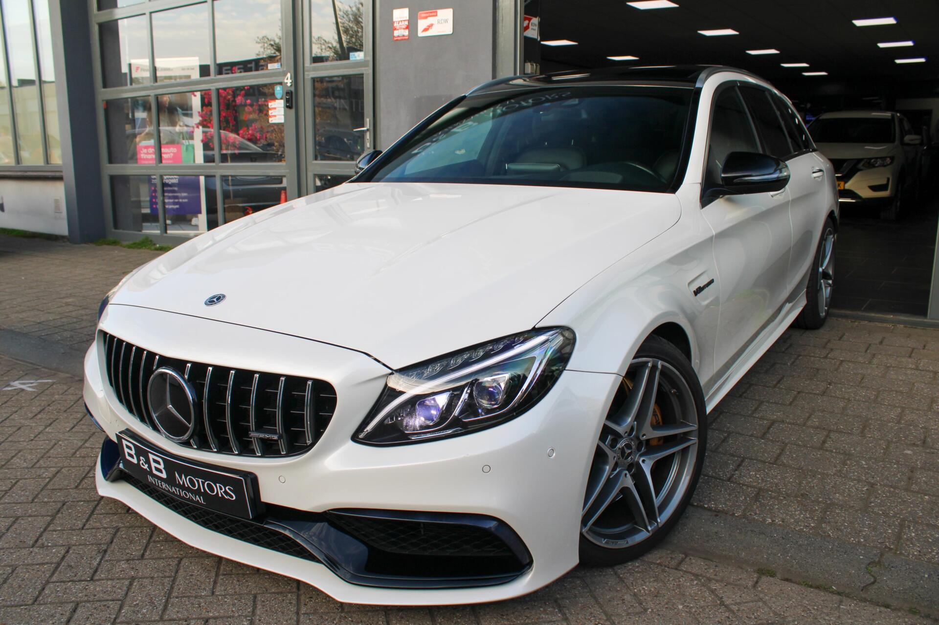 Foto van MERCEDES-BENZ AMG C 63
