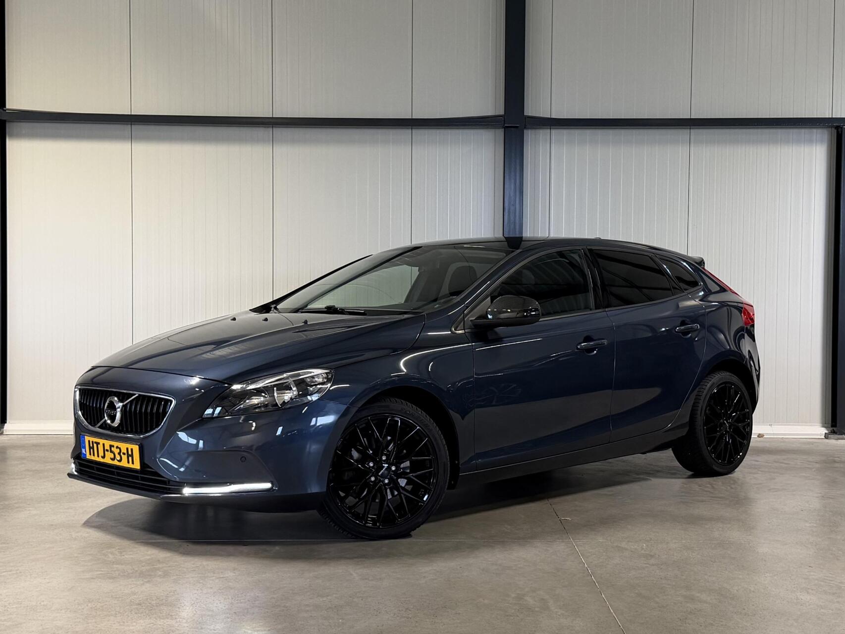 Volvo V40 2.0 T3 153PK Nordic Camera Cruise Stoelverwarming 2017 - voorkant
