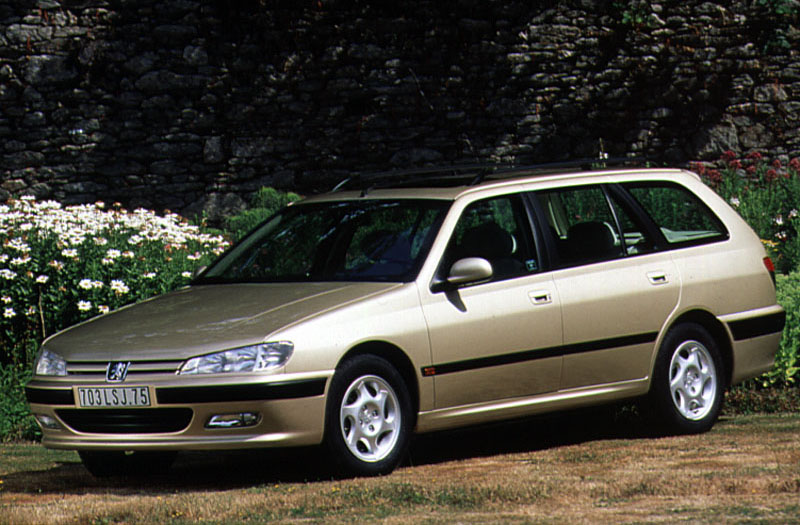 Peugeot 406 Break 2.0-16V ST Familiale 1999 - voorkant