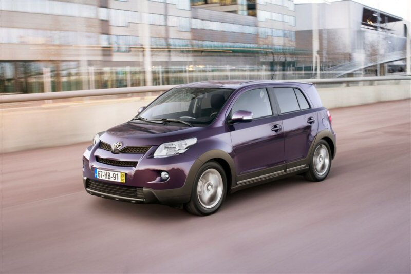 Toyota Urban Cruiser 1.3 VVT-i Dynamic 2010 - voorkant