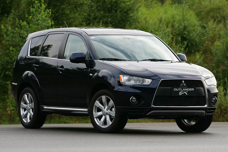 Mitsubishi Outlander 2.0 Intro Edition 2011 - voorkant