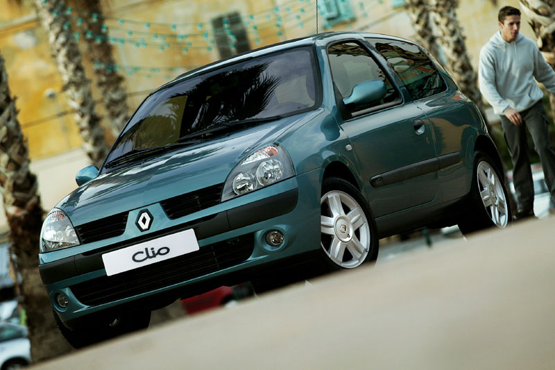 Renault Clio 1.4-16V Authentique Comfort 2005 - voorkant