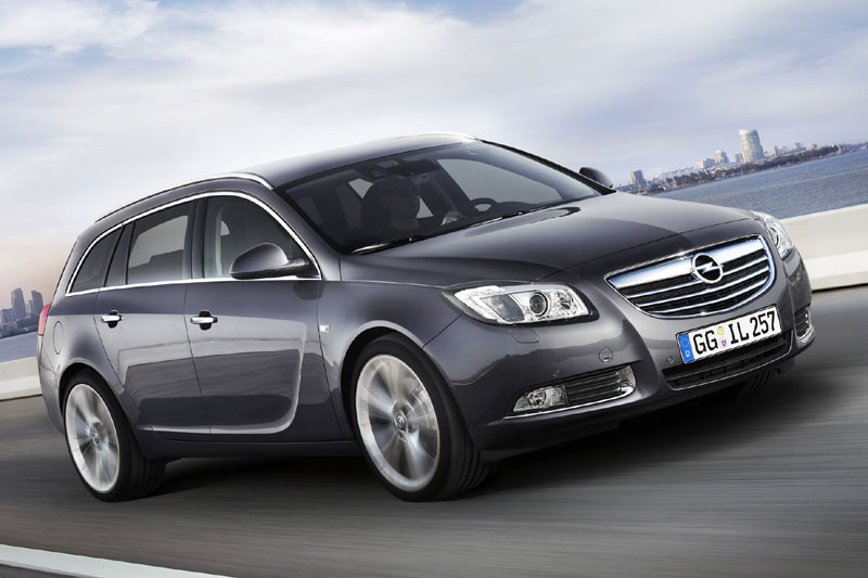 Opel Insignia Sports Tourer 1.8 Edition 2011 - voorkant