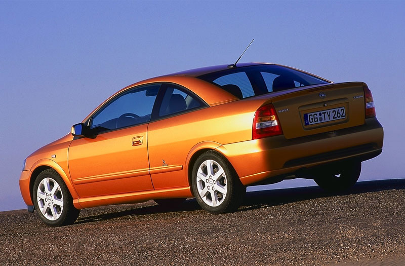 Foto van Opel Astra Coupé