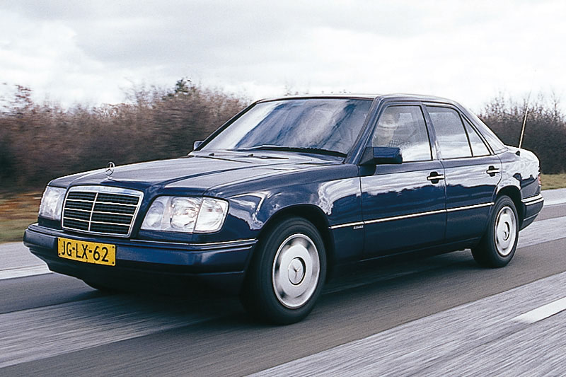 Mercedes-Benz E-klasse 300 TD 1994 - voorkant
