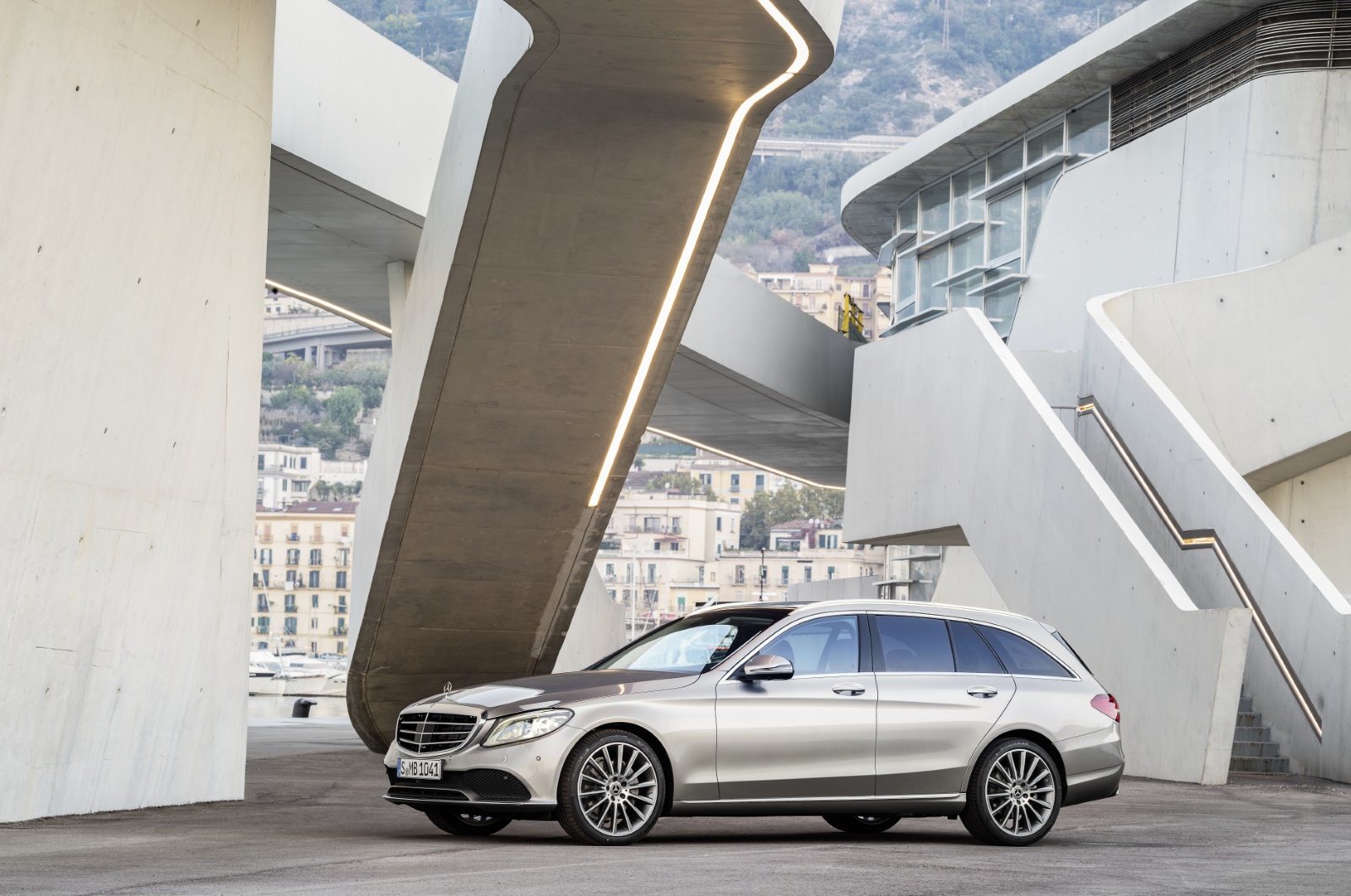 Mercedes-Benz C-klasse Estate 180 Business Solution AMG 2018 - voorkant