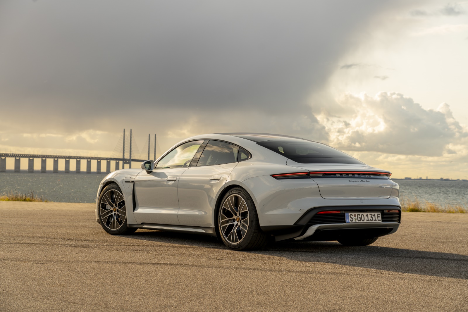 Foto van Porsche Taycan