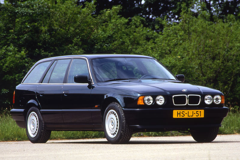 BMW 5-serie Touring 530i Executive 1993 - voorkant