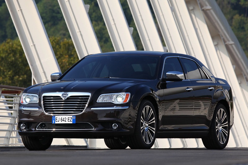 Lancia Thema 3.6 V6 Executive 2014 - voorkant