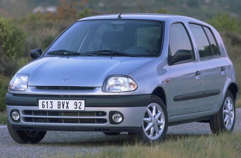 Renault Clio 1.2 2001 - voorkant