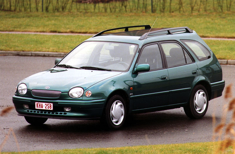 Toyota Corolla Wagon 1.3-16V Terra 1999 - voorkant
