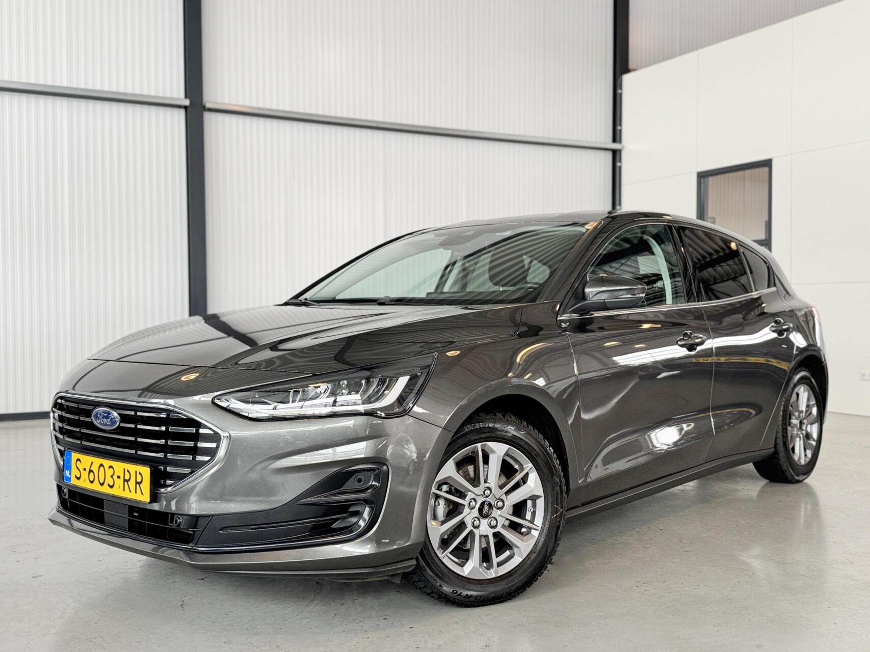 Ford Focus 1.0 EcoBoost Hybrid 125pk Titanium 2023 - voorkant