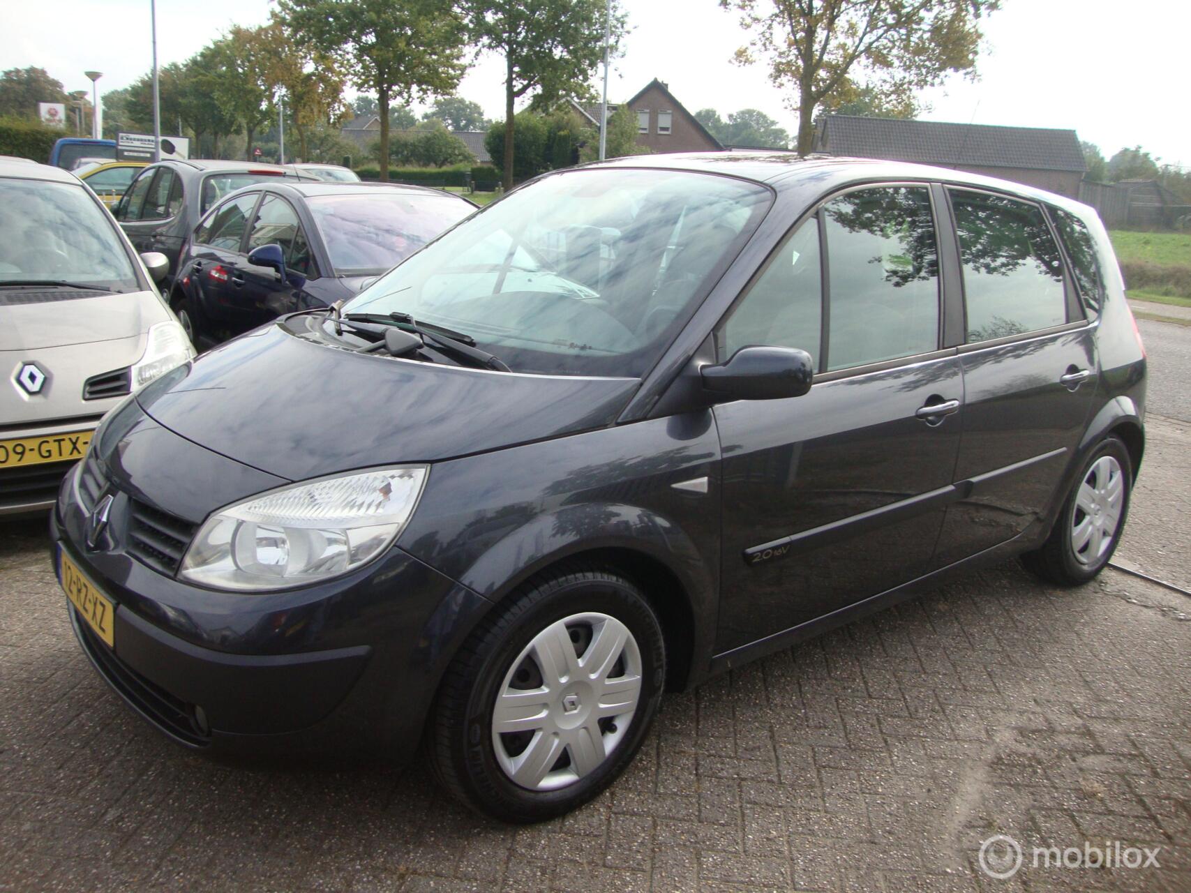 Foto van RENAULT MEGANE SCENIC