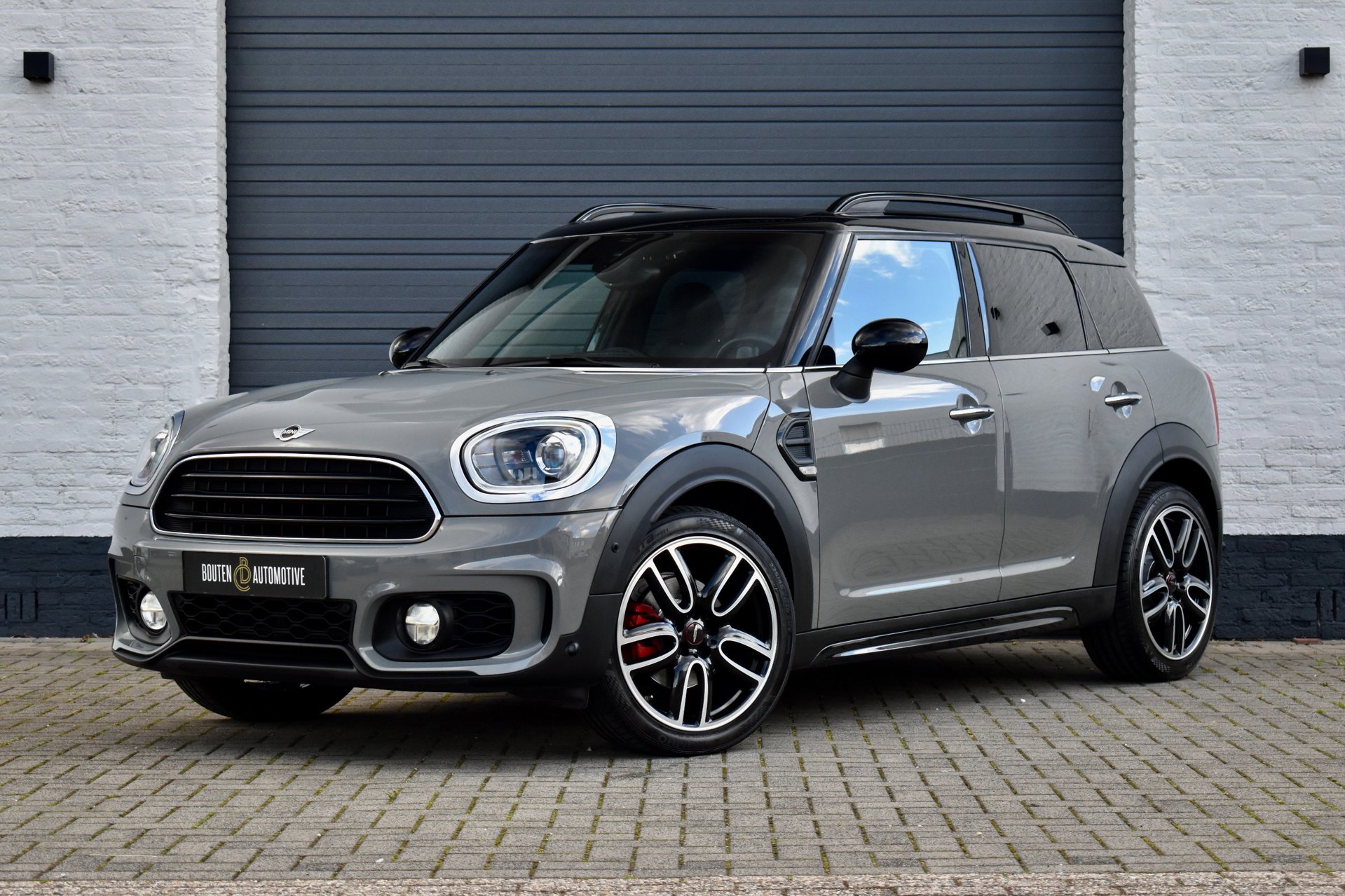 Foto van MINI COUNTRYMAN COOPER