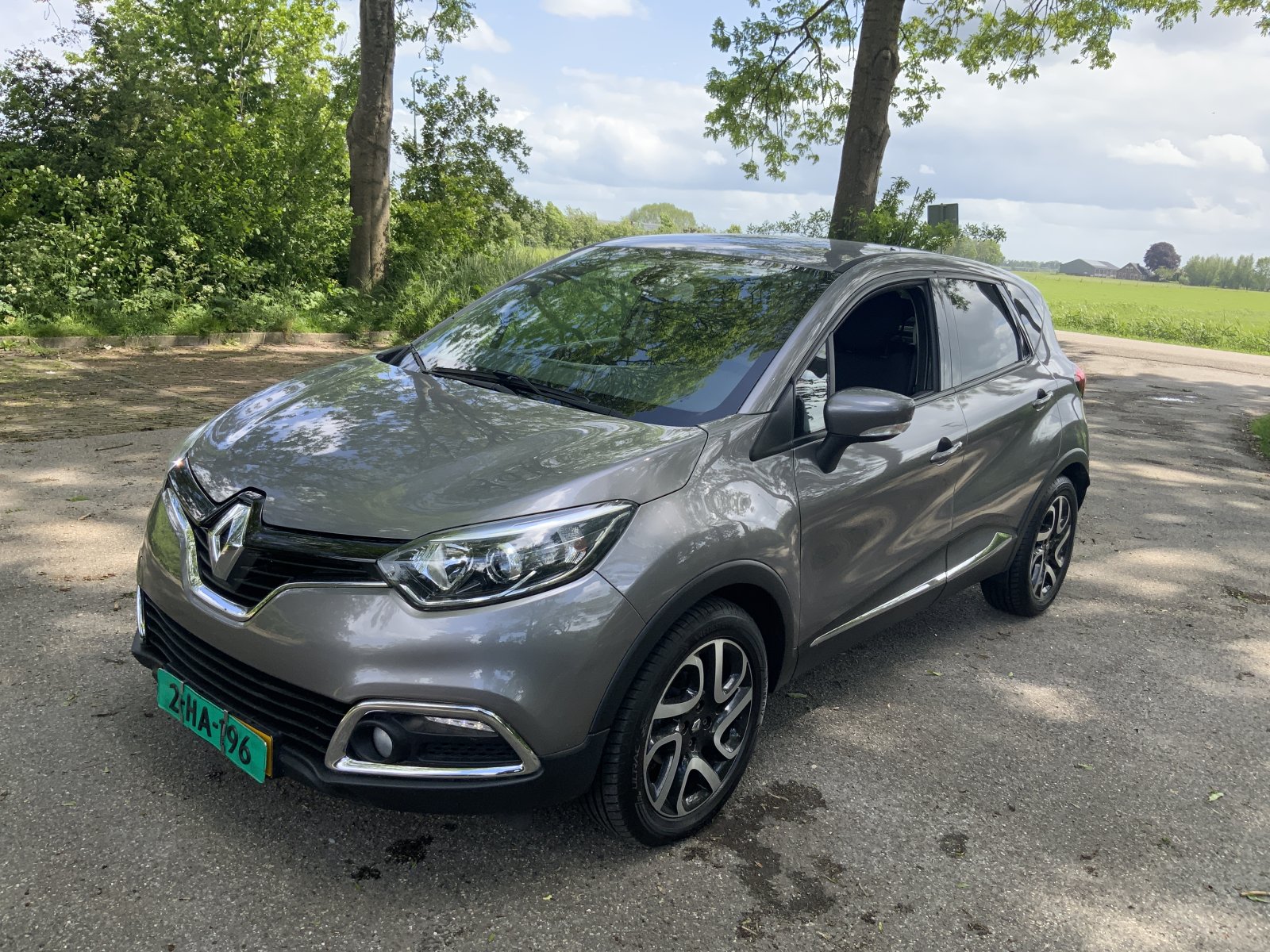 Renault Captur 0.9 TCe Dynamique 2014 - voorkant