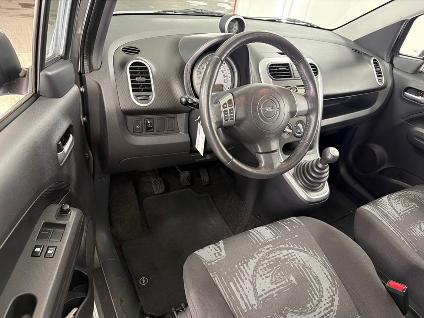 Foto van Opel Agila