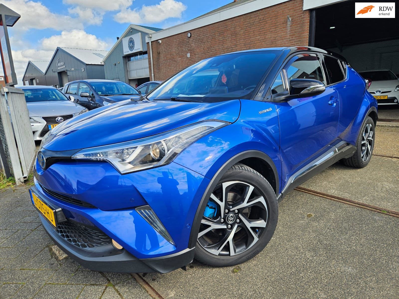 Toyota Toyota C-hr 1.8 Hybrid Adventure GARANTIE 2017 - voorkant