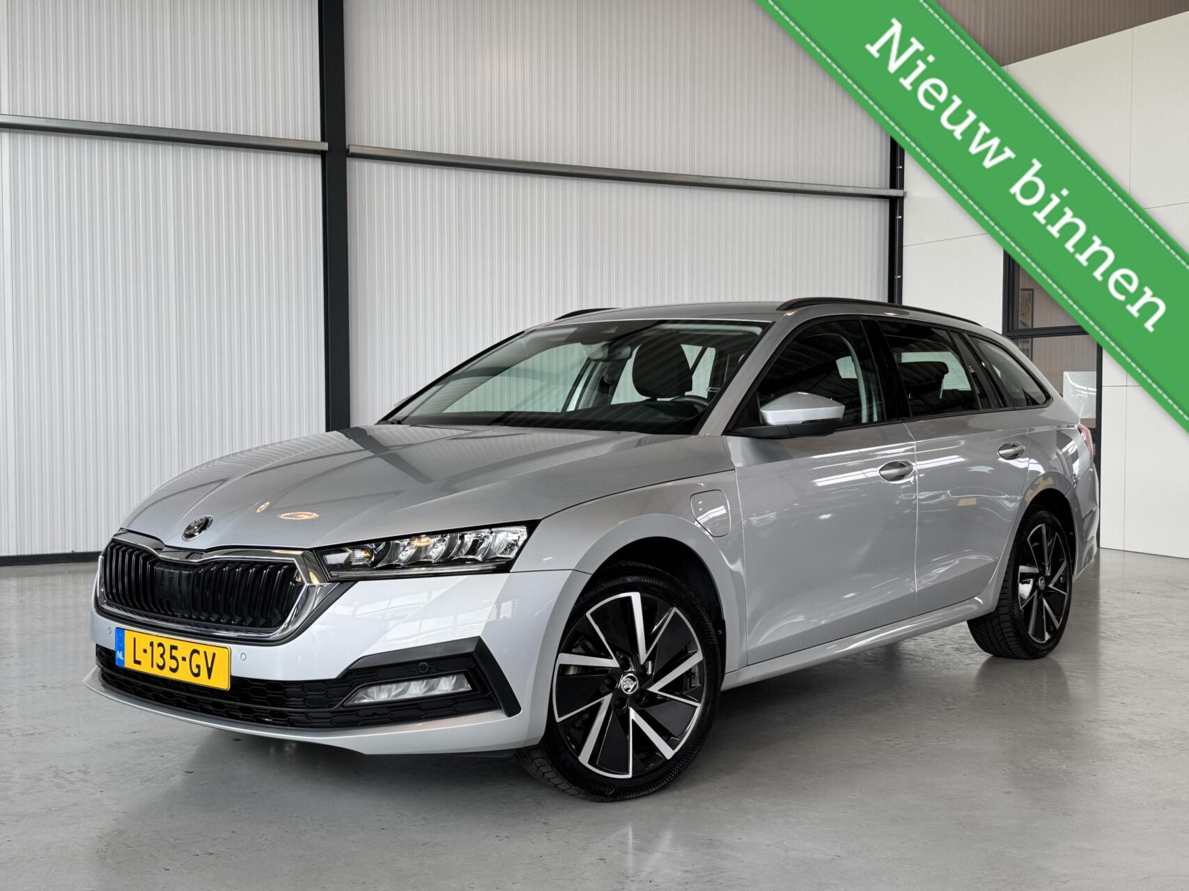 Skoda Octavia 1.4 TSI iV 150kW PHEV Business Edition DSG 2021 - voorkant