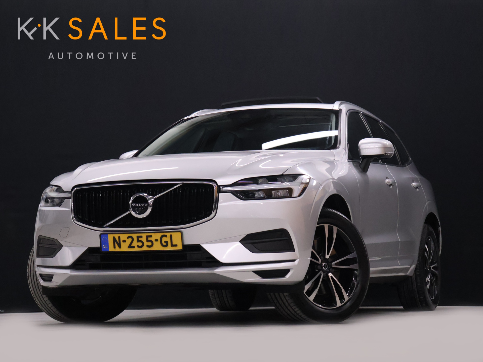 Volvo Xc60 2.0 B5 Momentum Exclusive 2021 - voorkant