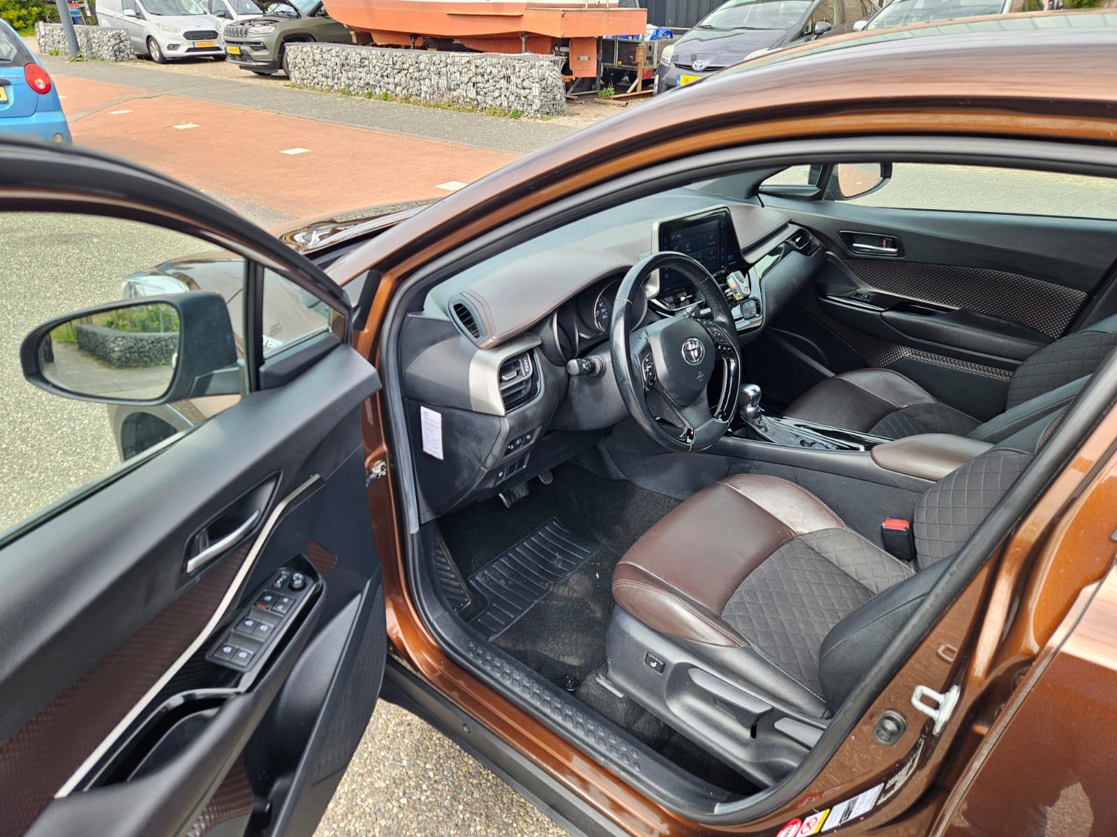 Foto van Toyota Toyota C-hr