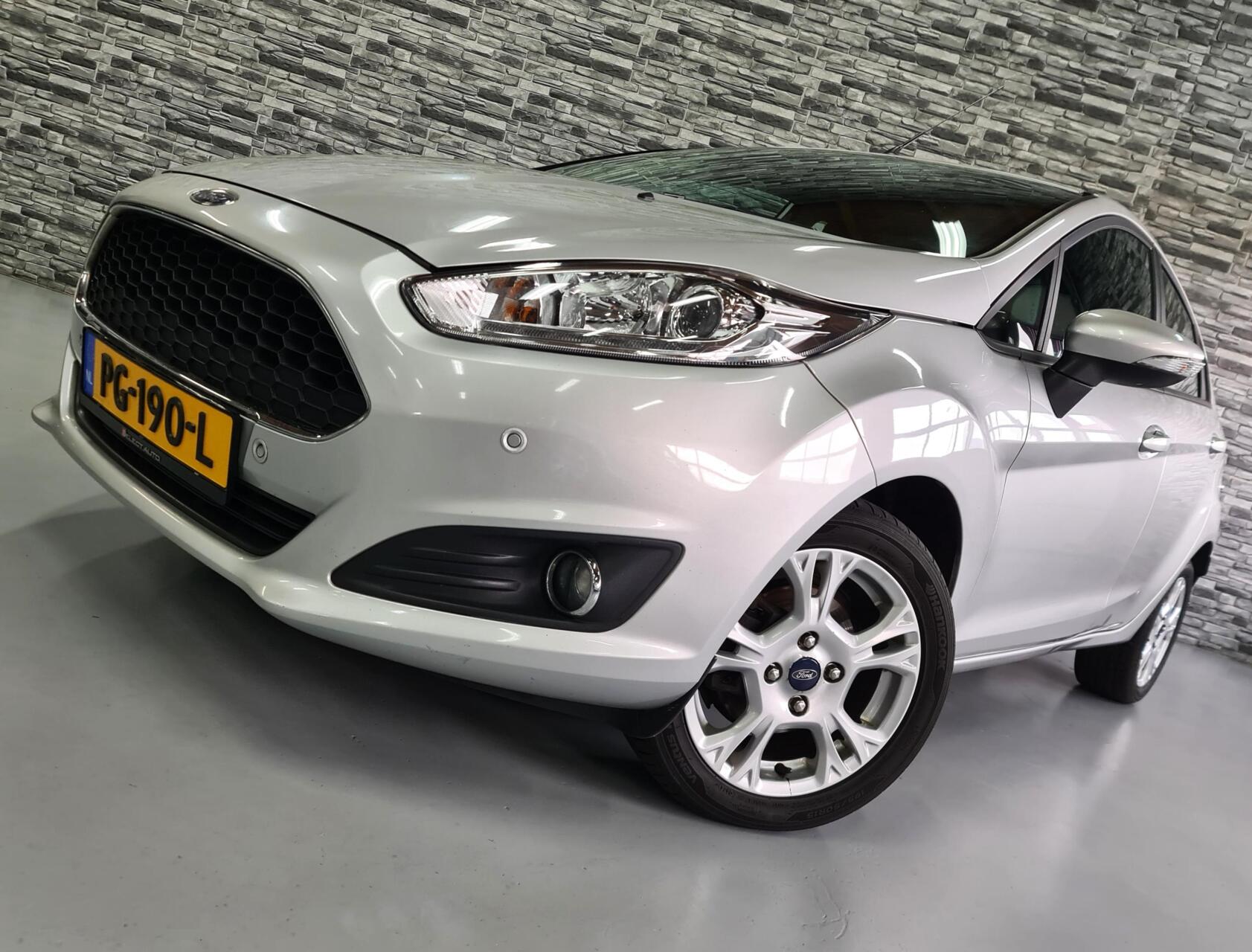 Ford Fiesta 1.0 Style Ultimate *PDC*Bluetooth*Navi*NAP*! 2017 - voorkant