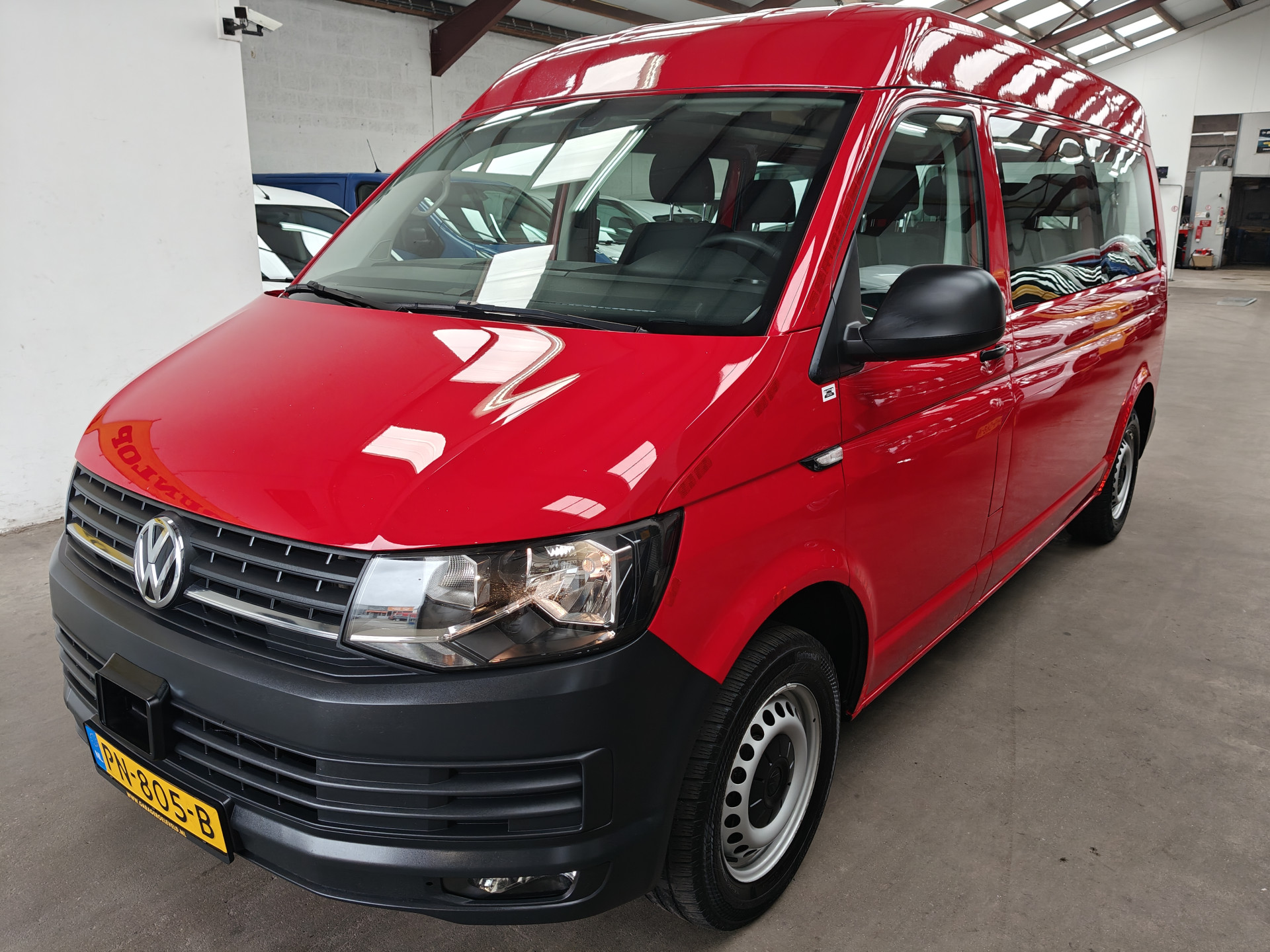 Foto van VOLKSWAGEN KOMBI