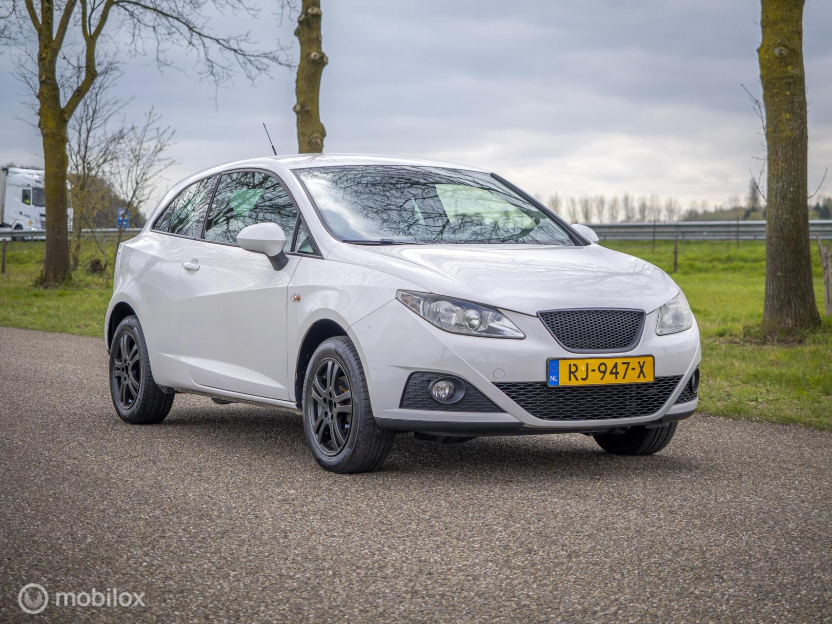 Seat Ibiza 1.2 Recent GROOT onderhoud gehad 2009 - voorkant