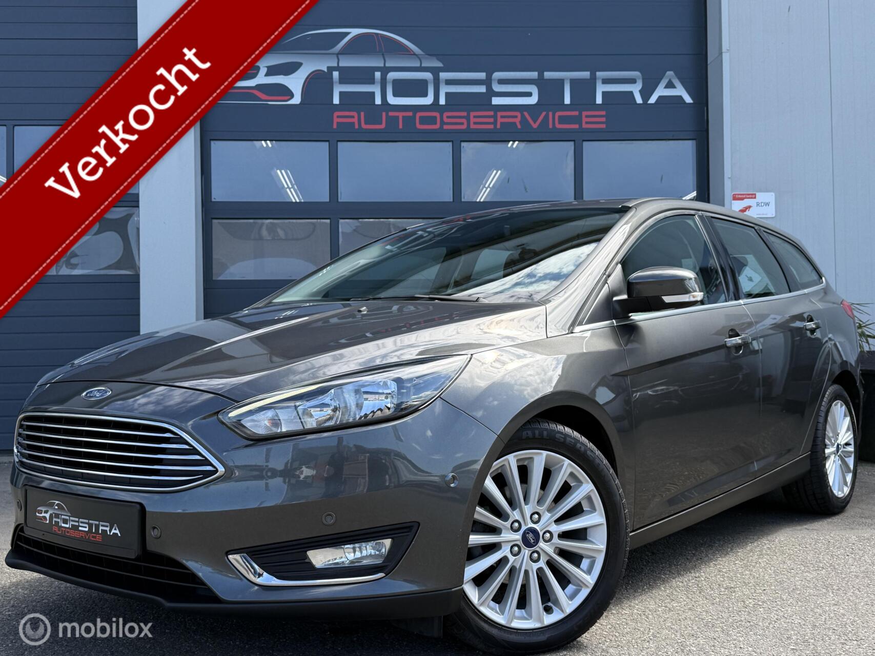 Ford Focus 1.0 Titanium CarPlay Clima Keyless-start/entry 2017 - voorkant