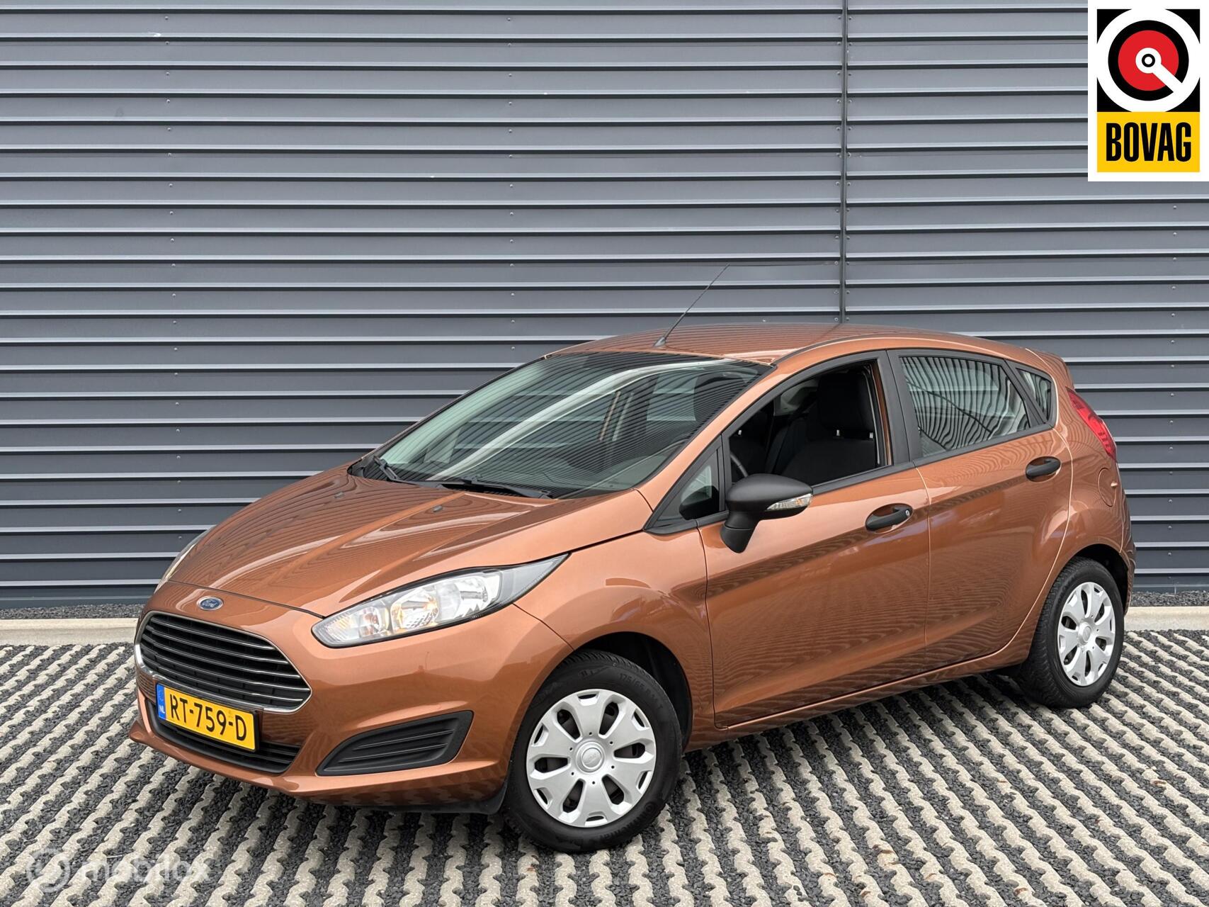 Ford Fiesta 1.25 | 5drs | Airco | 141dkm | DEAL € 5.395,- 2015 - voorkant