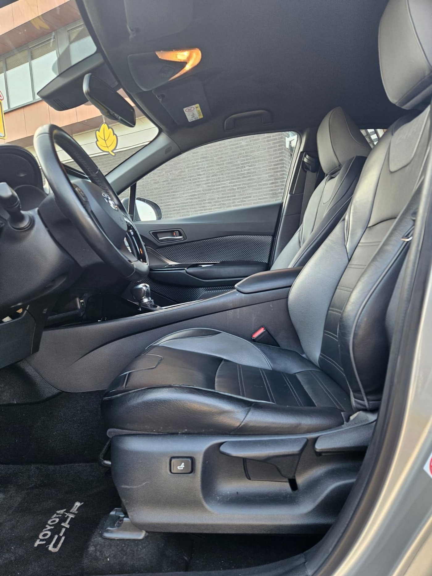 Foto van Toyota Toyota C-hr