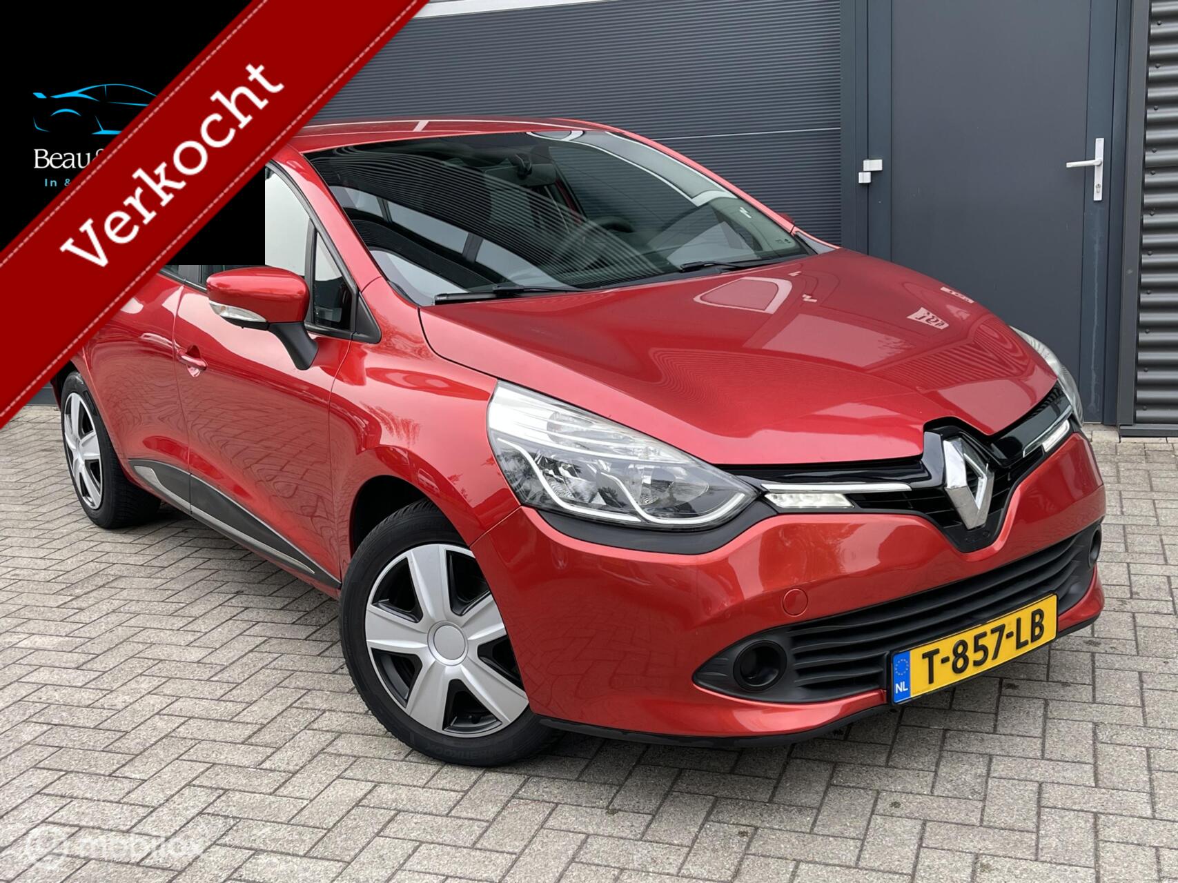 Renault Clio 1.2  2014  Nieuwe Distr+Apk! | Frisse auto! 2014 - voorkant