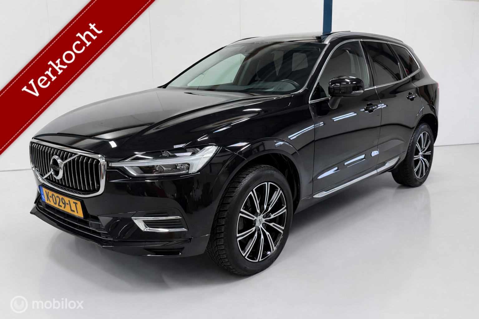 Volvo Xc60 2.0 T4 Inscription PANO / LEER / NAVI 2019 - voorkant
