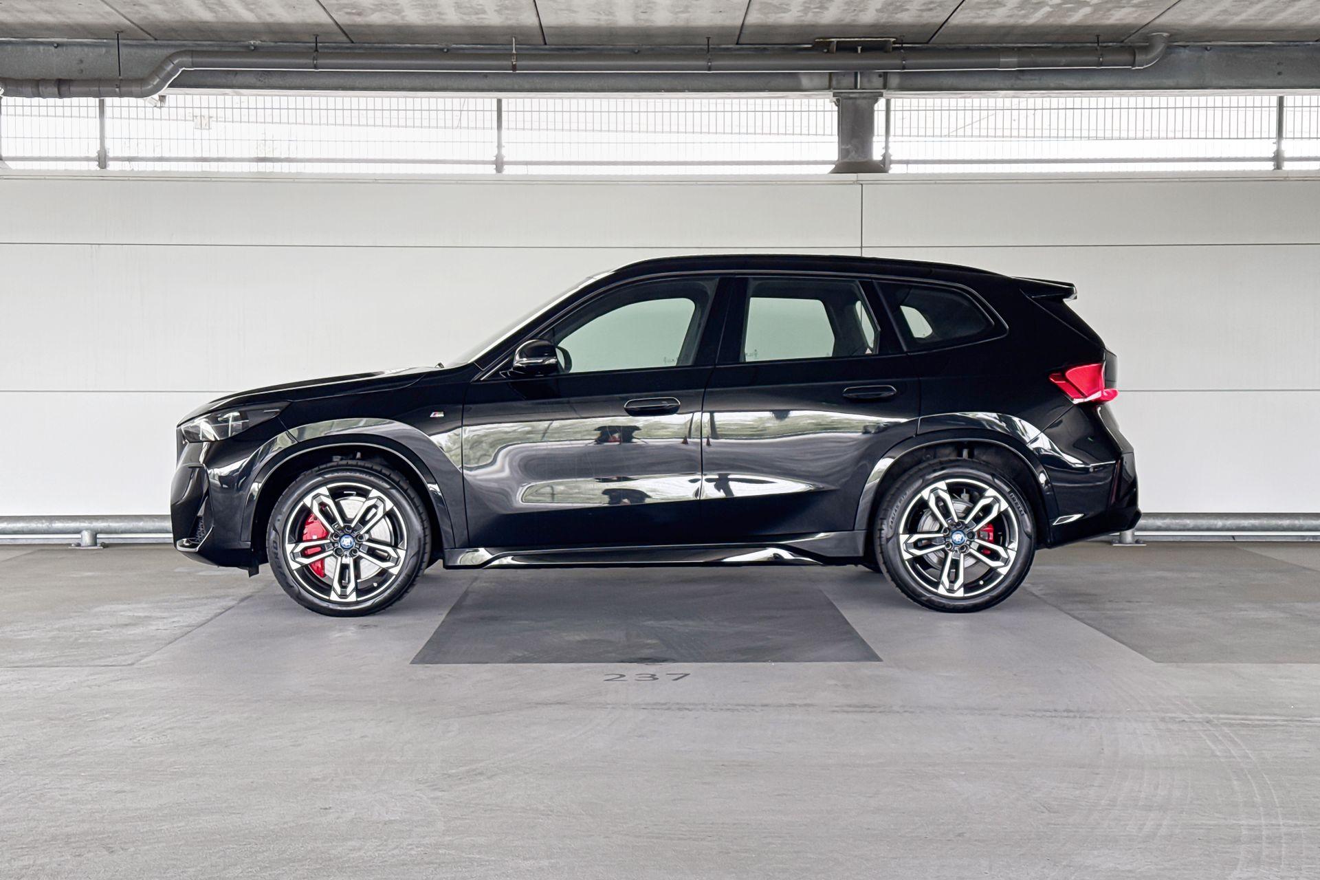 Foto van BMW Ix1 Edrive20