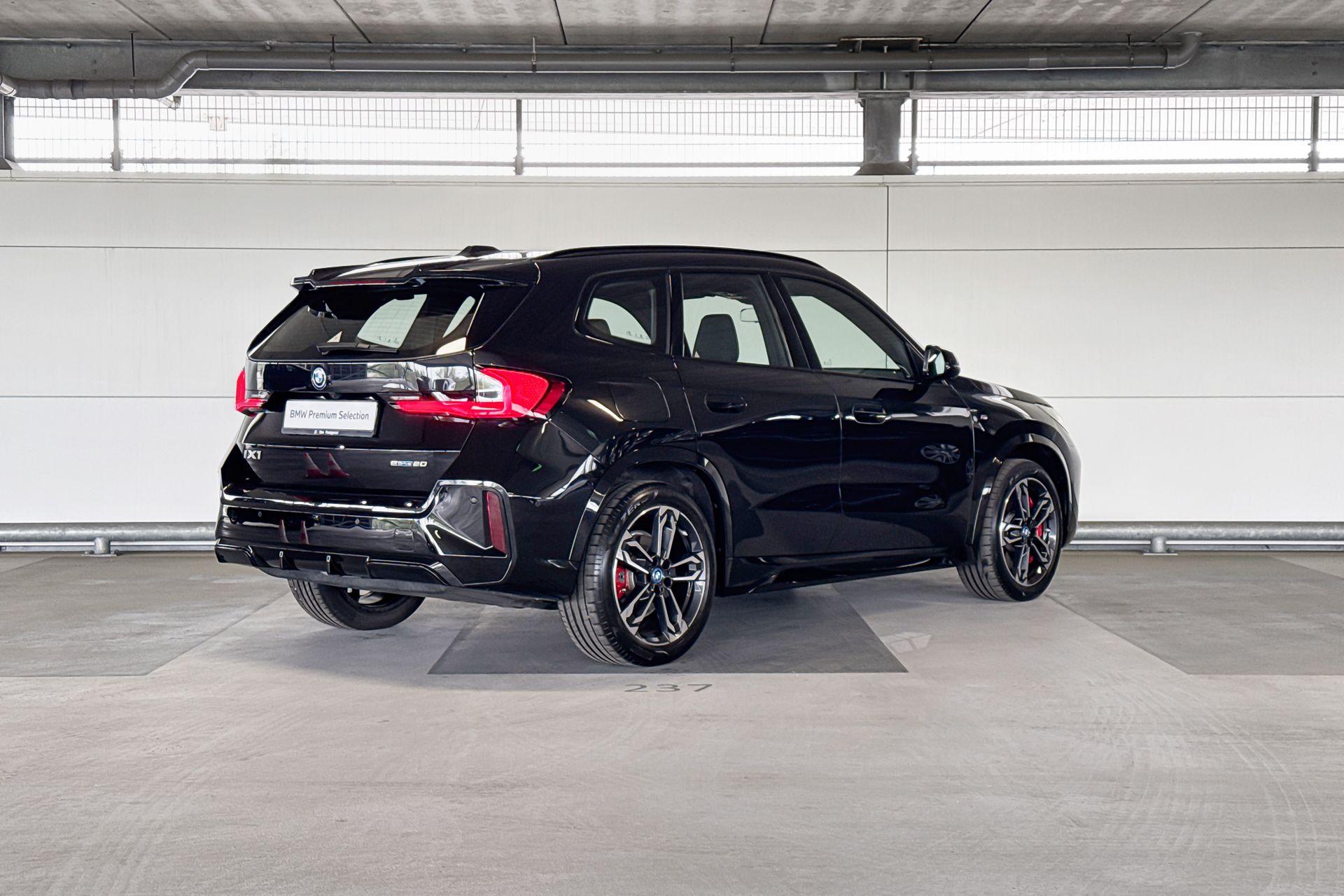 Foto van BMW Ix1 Edrive20