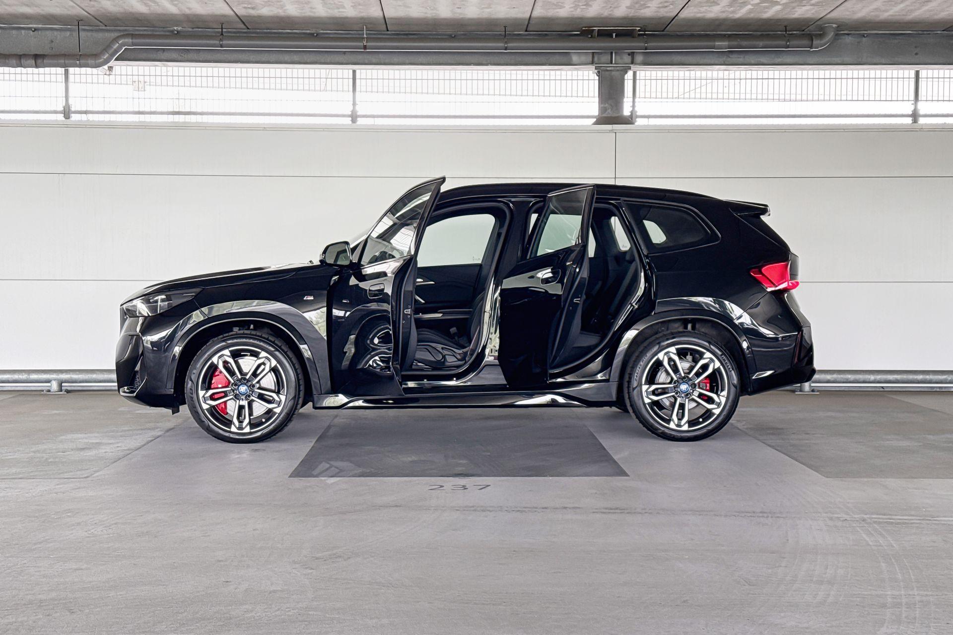 Foto van BMW Ix1 Edrive20