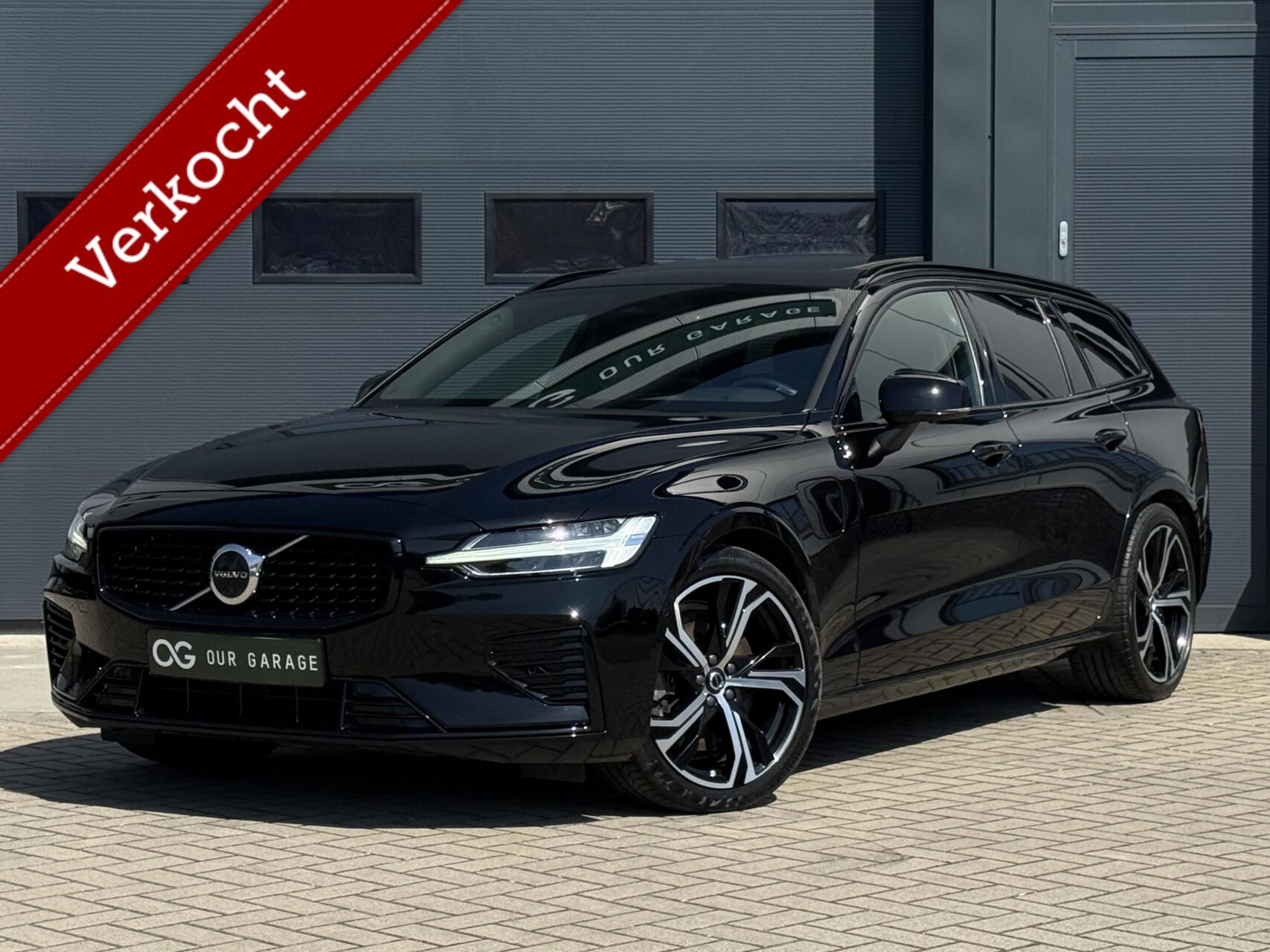 Volvo V60 T8 Plug-in AWD Plus Dark|Long|360|Pano|H&K|19" 2023 - voorkant