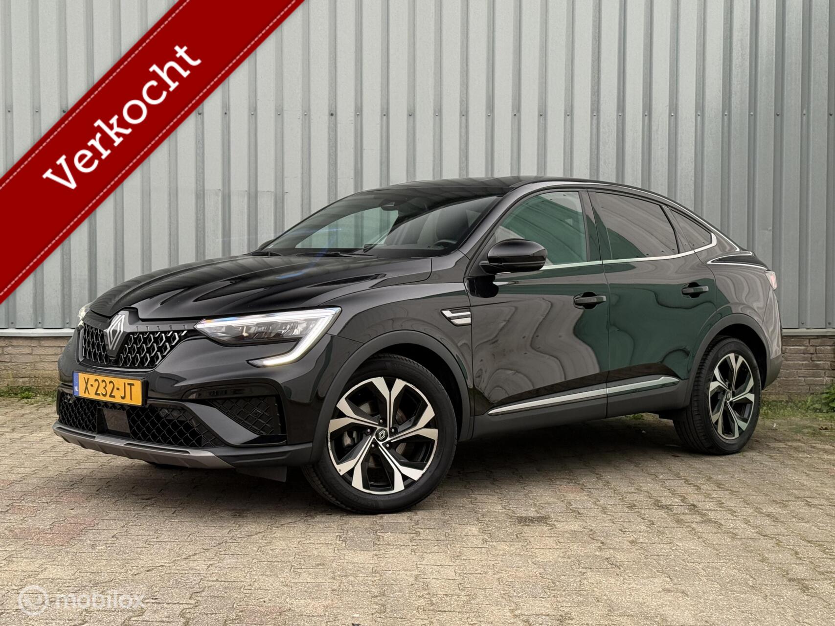 Foto van RENAULT ARKANA E-TECH