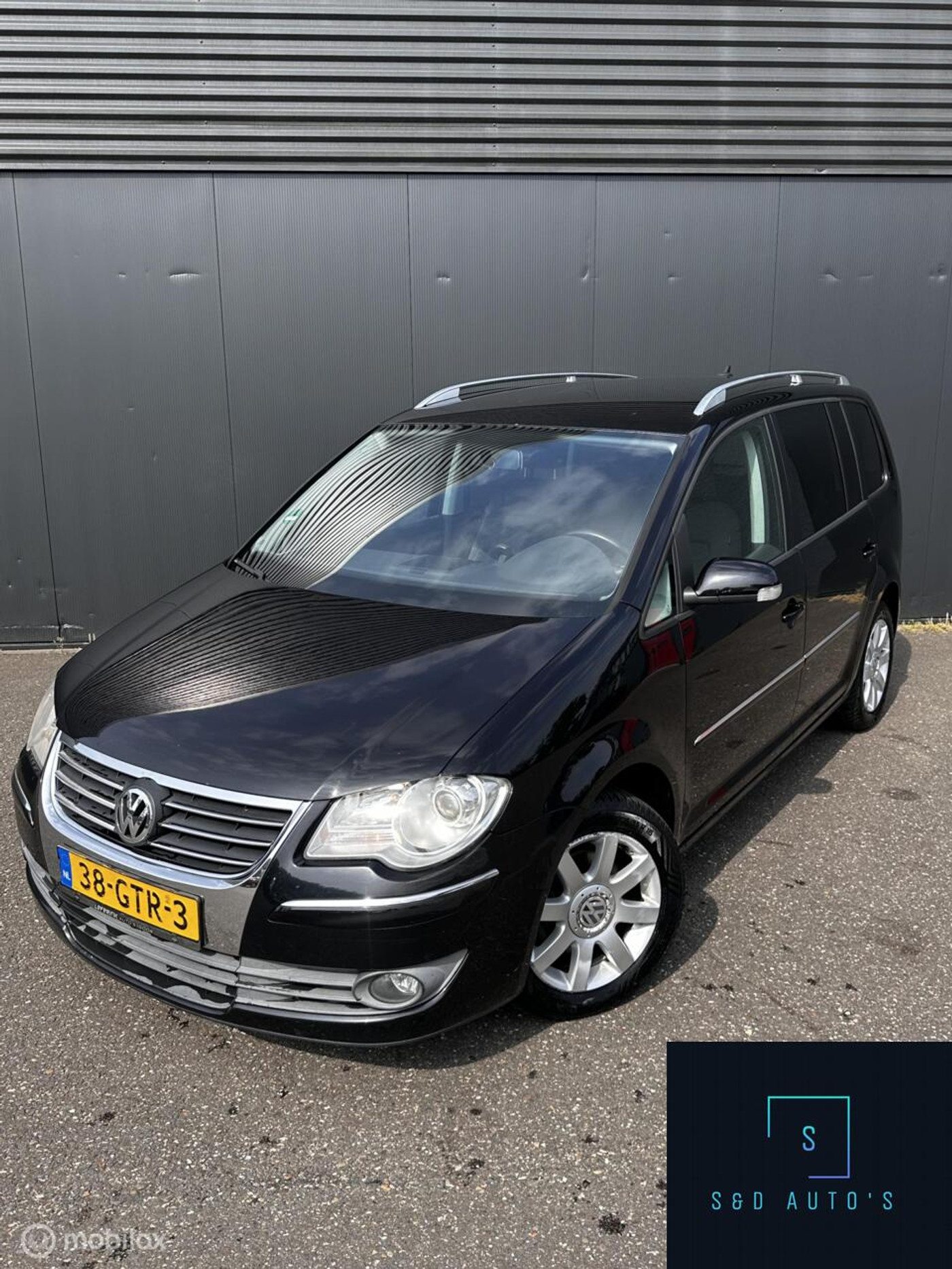Foto van VOLKSWAGEN TOURAN