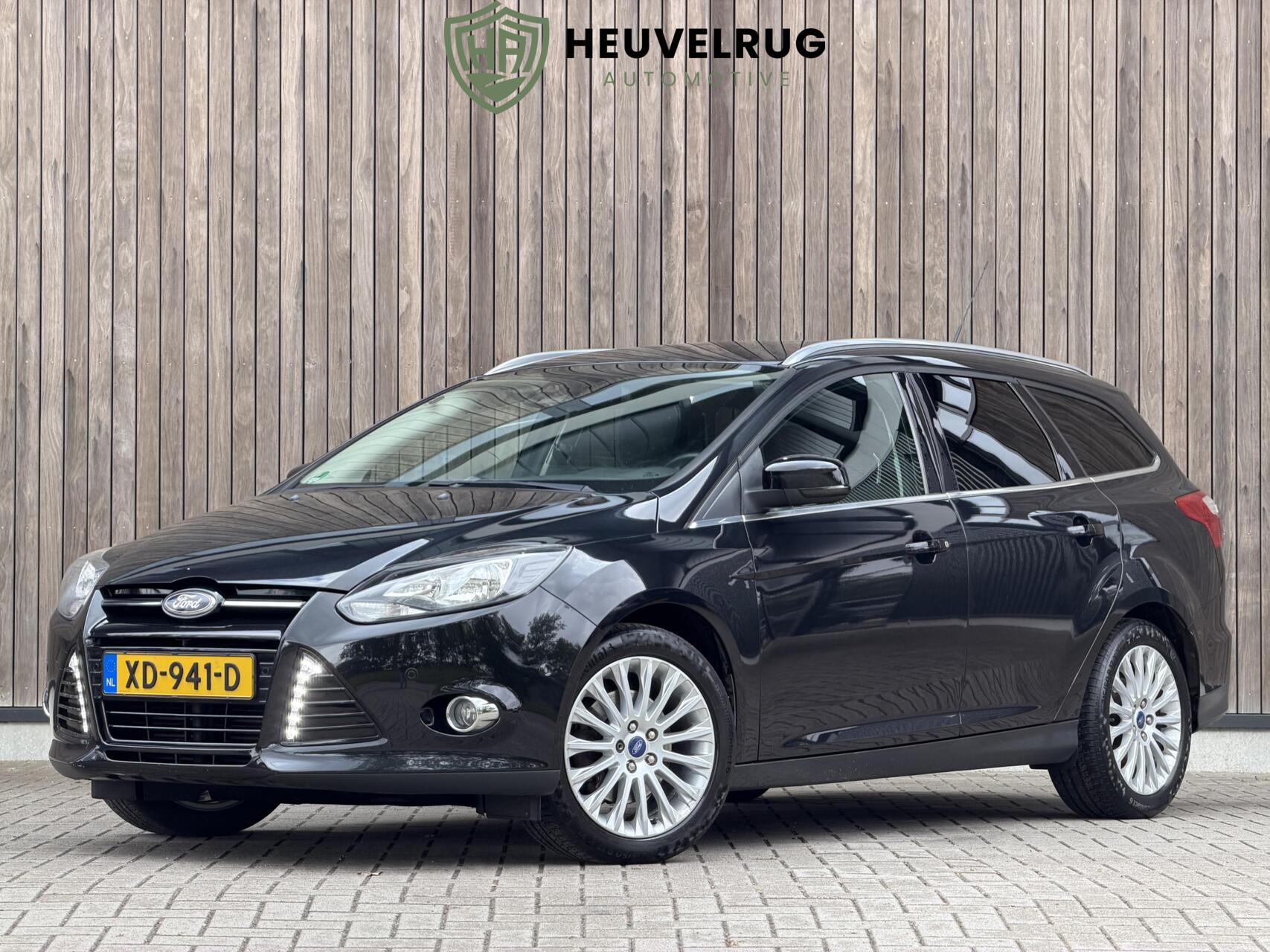 Ford Focus 1.6 EcoBoost Trend Sport | TREKHAAK | BOEKJES 2011 - voorkant