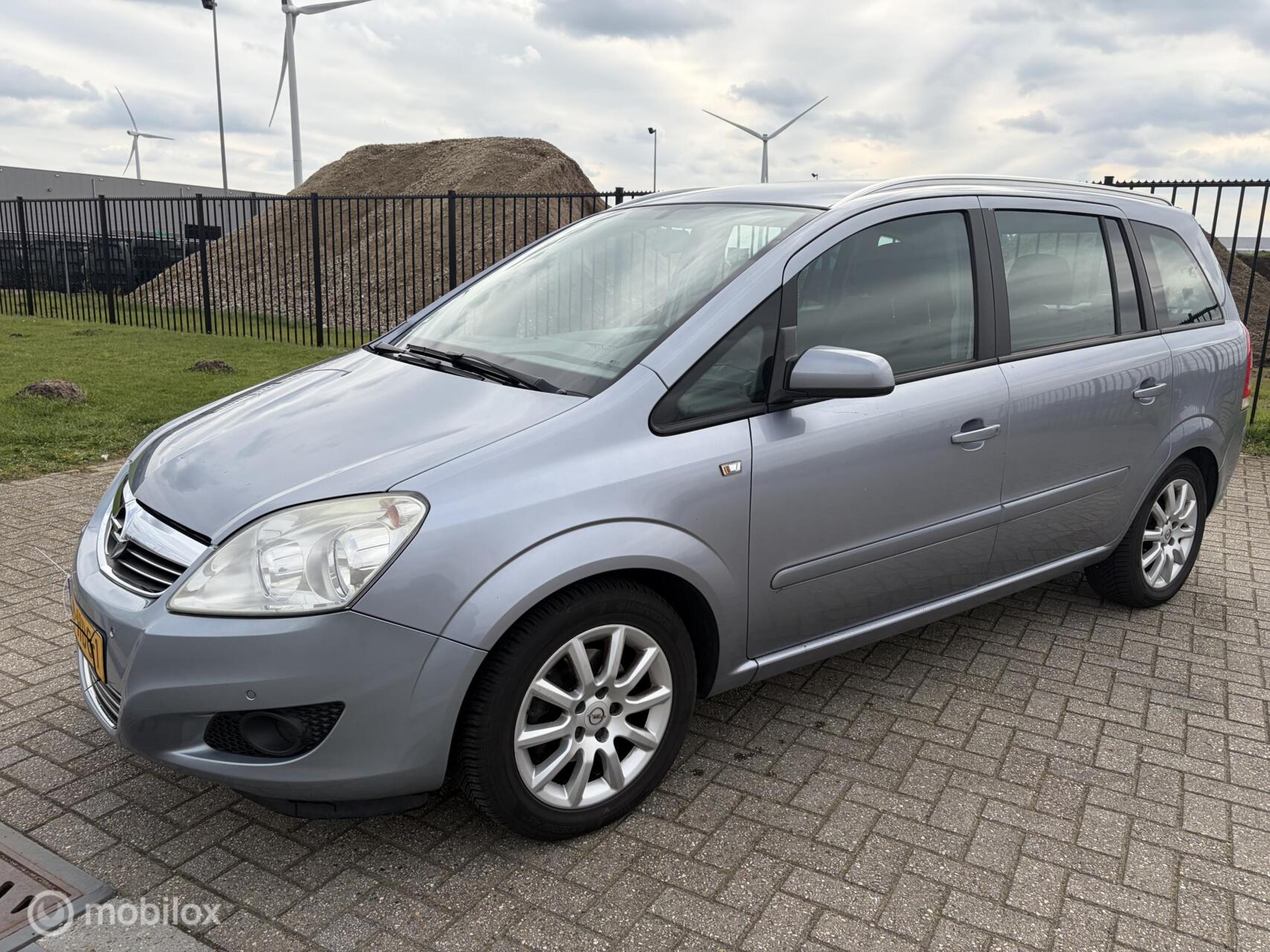Opel Zafira 1.8 Executive 7 persoons (automaat) 2008 - voorkant