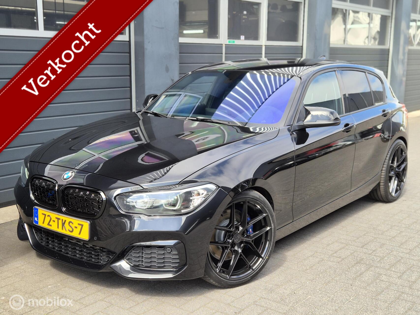 BMW 1er Reihe 116i Sport M140i Automaat | LED | 19'' | STOEL.V | VERLAAGD | PDC | 2012 - voorkant