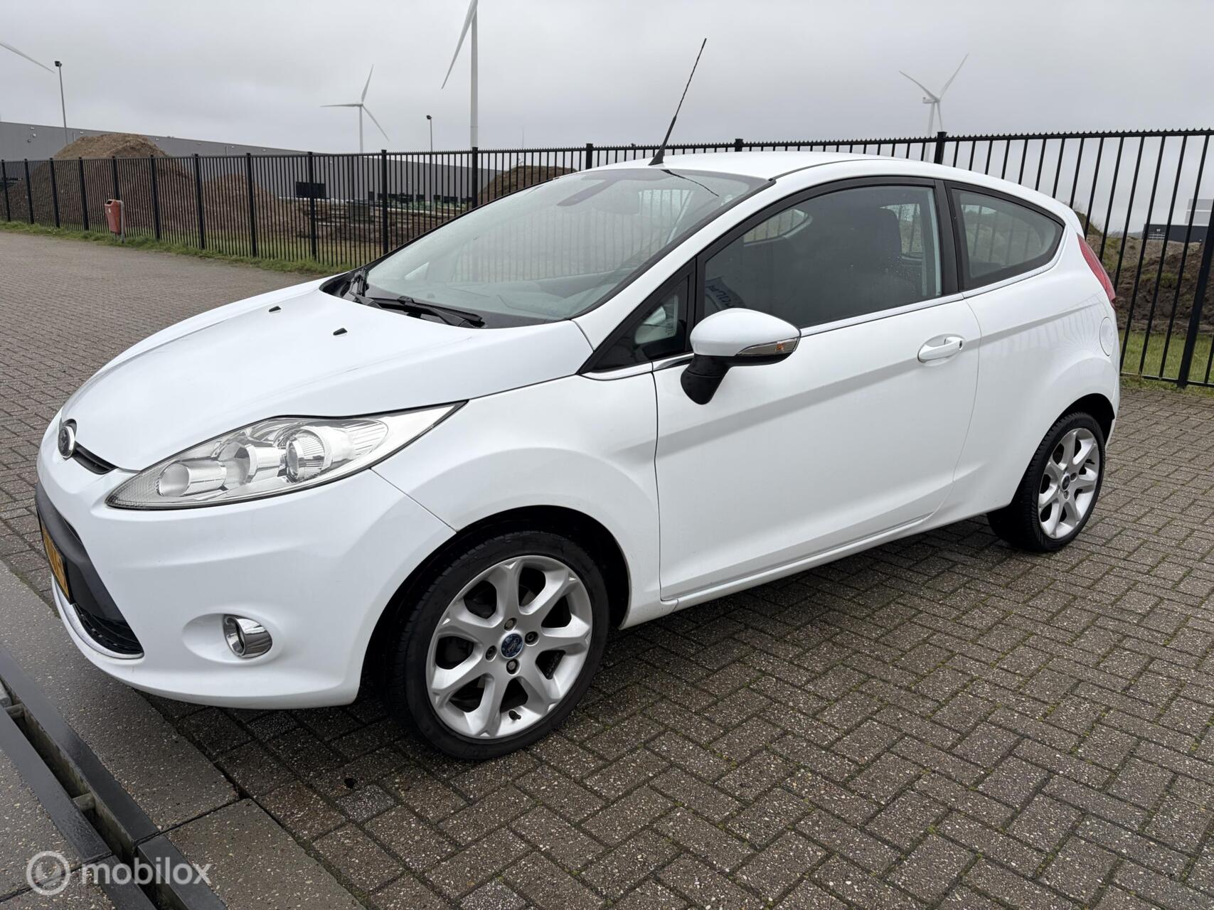 Ford Fiesta 1.25 Titanium 2010 - voorkant