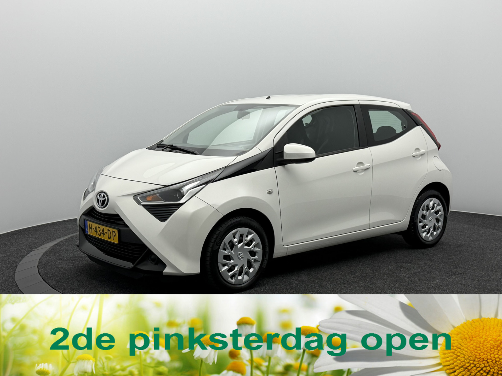 Toyota Toyota Aygo 1.0 VVT-i x-play Limited | Navigatie | Camera | Carplay&Android | Airco 2020 - voorkant